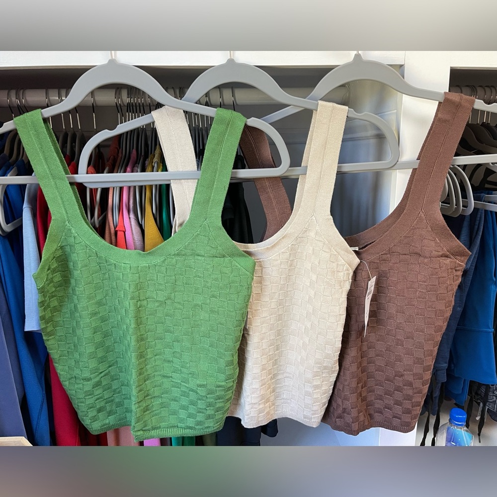 Abercrombie checkered scoop-neck tanks, new with tags, never worn. SOLD OUT!